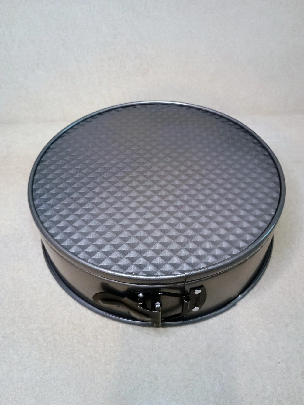 Wilton 9in Round Metal Non-stick Springform Cake Pan